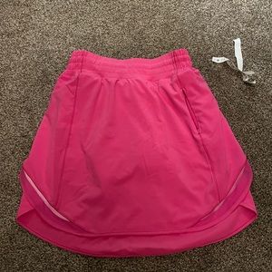 Lululemon size 4 pink high waisted hottie shorts skirt